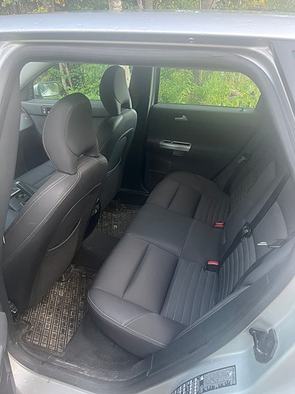Volvo V50 7 of 15