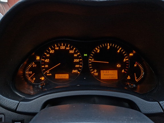 Toyota Avensis 6 of 6