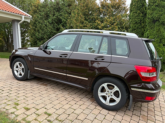 Mercedes-Benz GLK220 6 of 11