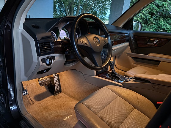 Mercedes-Benz GLK220 7 of 13