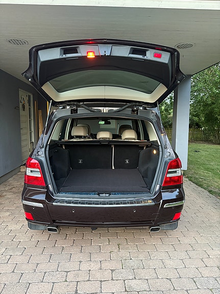 Mercedes-Benz GLK220 6 of 13