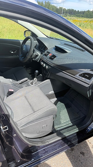 Renault Megane III 10 of 14