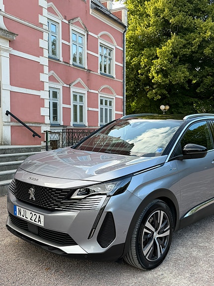Peugeot 3008 4 of 8