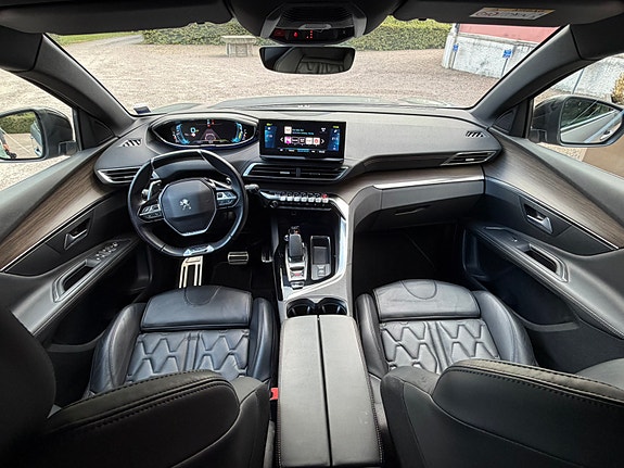 Peugeot 3008 5 of 8