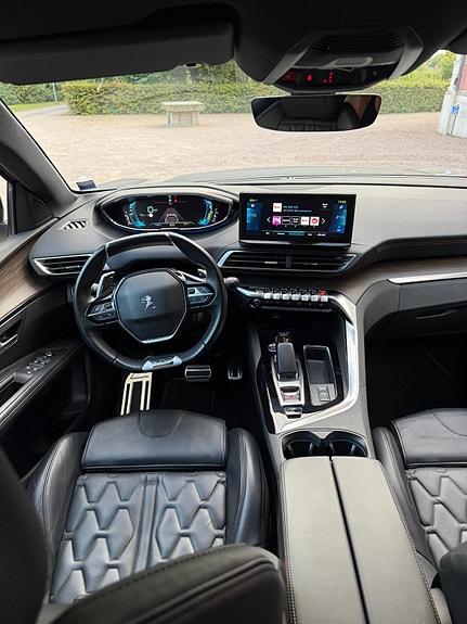 Peugeot 3008 6 of 8