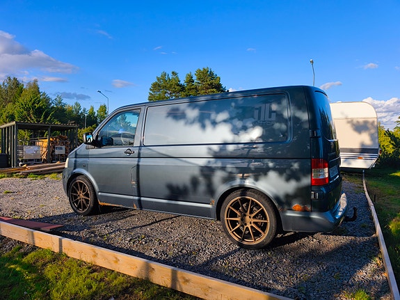 Volkswagen Transporter 2 of 9