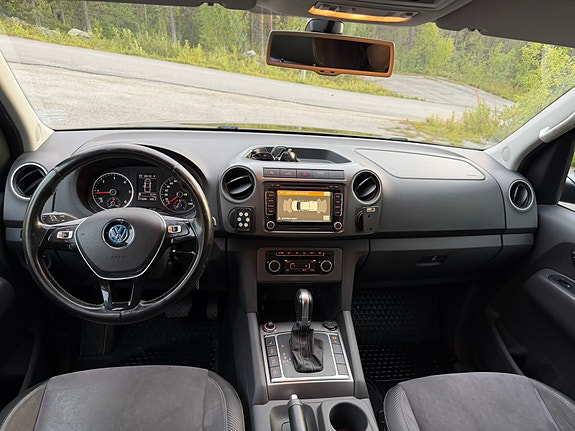 Volkswagen Amarok 6 of 9