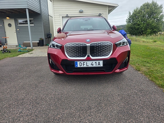 BMW iX1