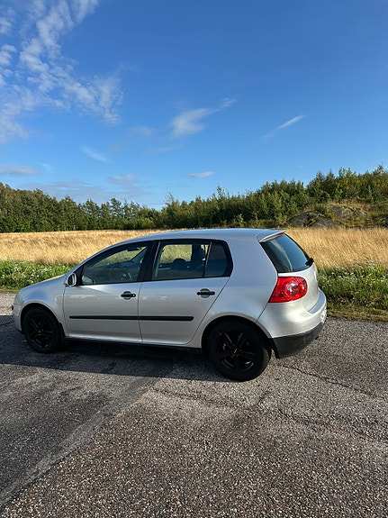 Volkswagen Golf V 4 of 7