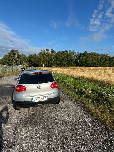 Volkswagen Golf V 3 of 7