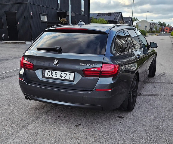 BMW 520d 3 of 13