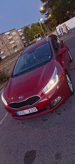 Kia Ceed 2 of 9