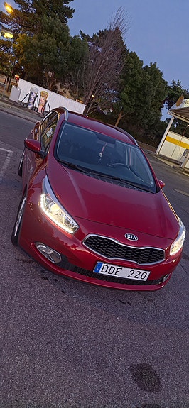Kia Ceed 3 of 9