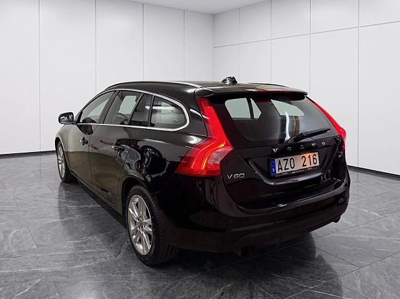 Volvo V60 4 of 15