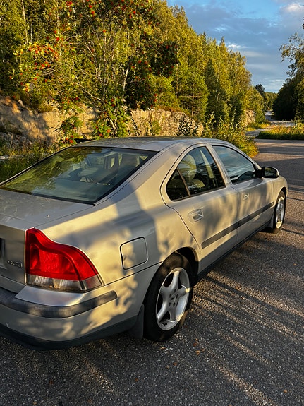 Volvo S60 4 of 4