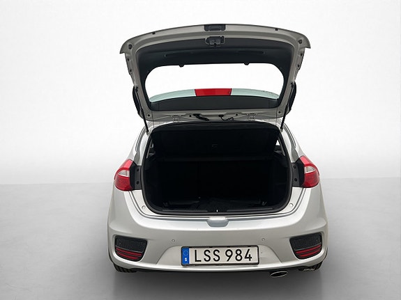 Kia Ceed 17 of 24