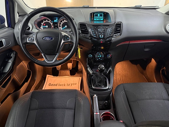 Ford Fiesta 16 of 18