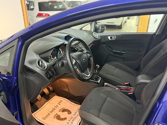 Ford Fiesta 12 of 18