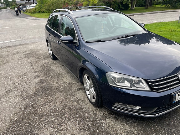 Volkswagen Passat 7 of 9