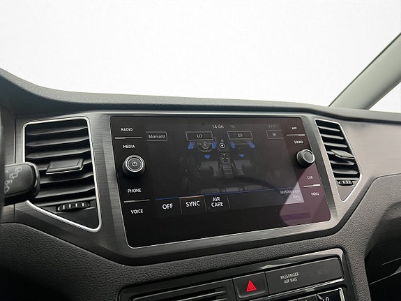 Volkswagen Golf Sportsvan 23 of 27