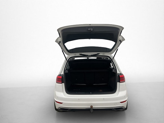 Volkswagen Golf Sportsvan 15 of 27