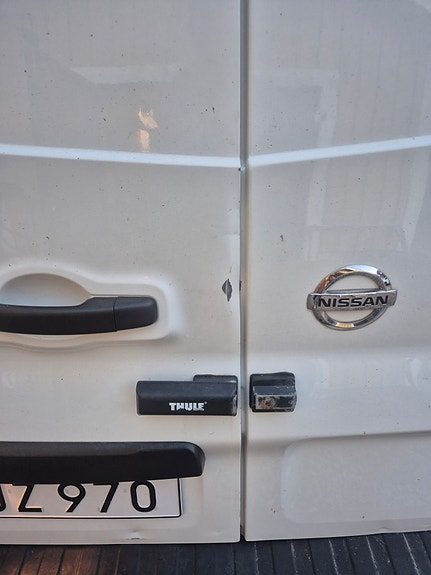 Nissan NV300 5 of 12