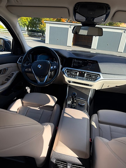 BMW 320d 3 of 6