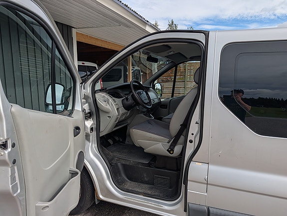 Renault Trafic 7 of 8