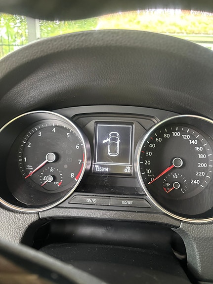 Volkswagen Polo 6 of 8