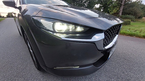 Mazda CX-30 4 of 24