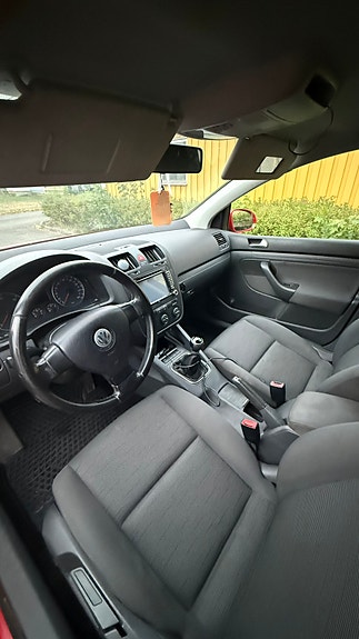 Volkswagen Golf V 6 of 9