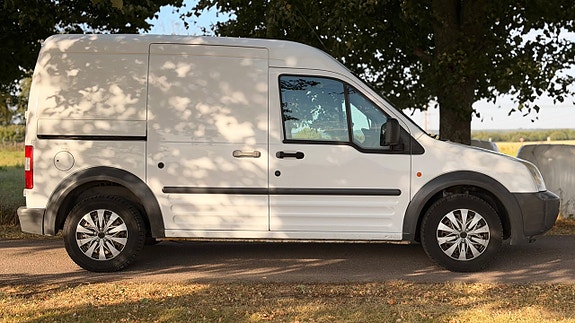 Ford Transit Connect 7 of 14