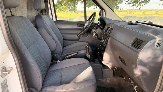 Ford Transit Connect 10 of 14