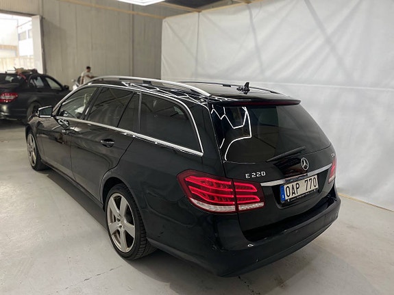 Mercedes-Benz E220 5 of 12