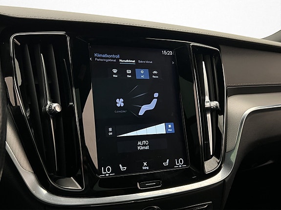 Volvo V60 24 of 30