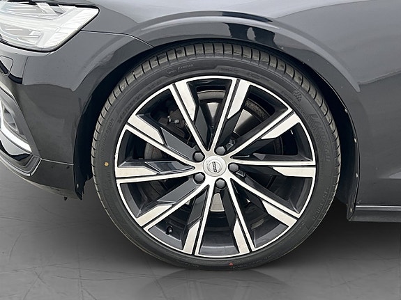 Volvo V60 10 of 30