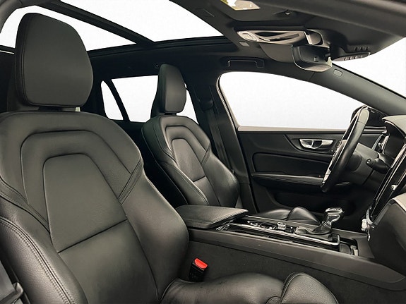 Volvo V60 14 of 30