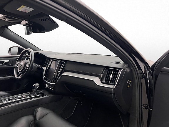 Volvo V60 15 of 30