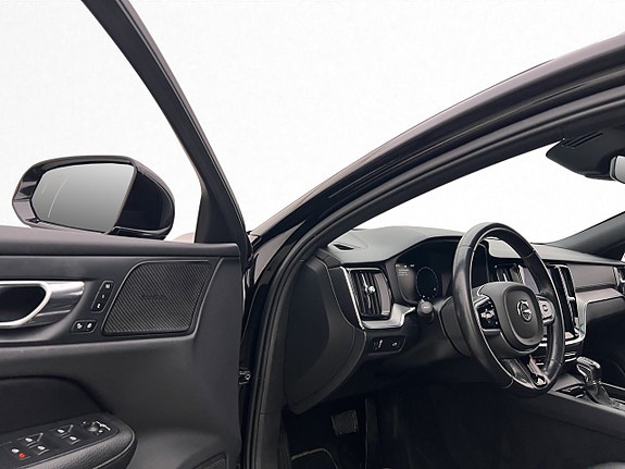 Volvo V60 23 of 30