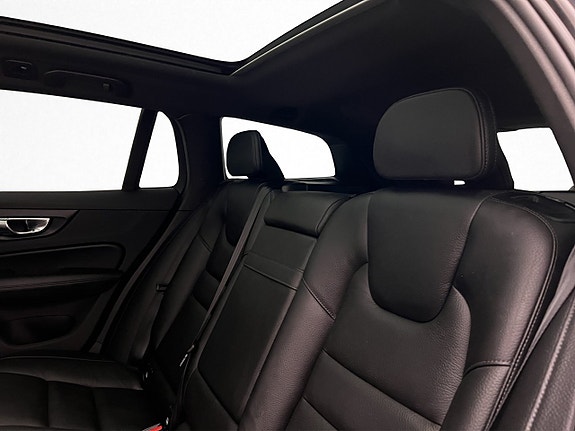 Volvo V60 17 of 30