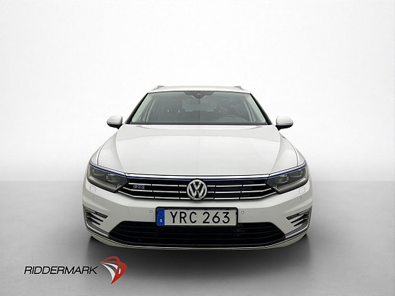 Volkswagen Passat 2 of 30
