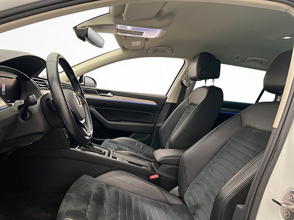 Volkswagen Passat 11 of 30