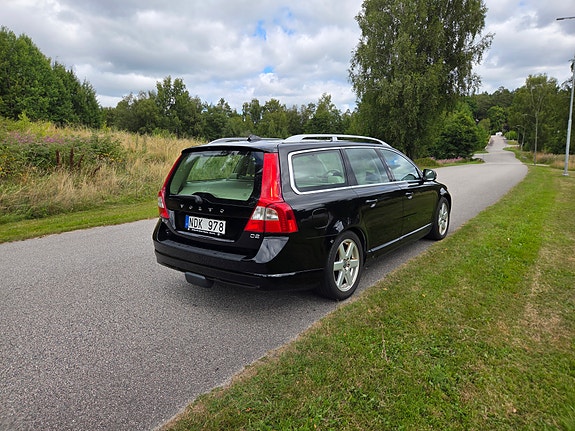 Volvo V70 5 of 21