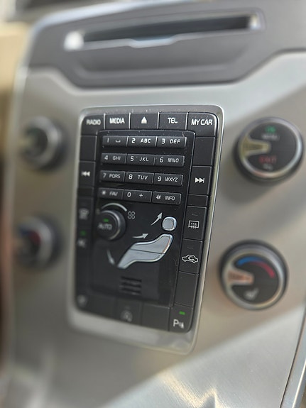Volvo V70 14 of 21