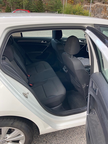 Volkswagen Golf VII 13 of 13