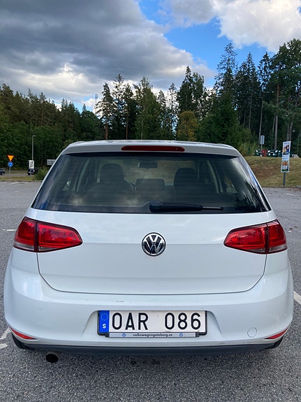 Volkswagen Golf VII 10 of 13