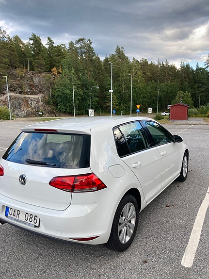 Volkswagen Golf VII 7 of 13