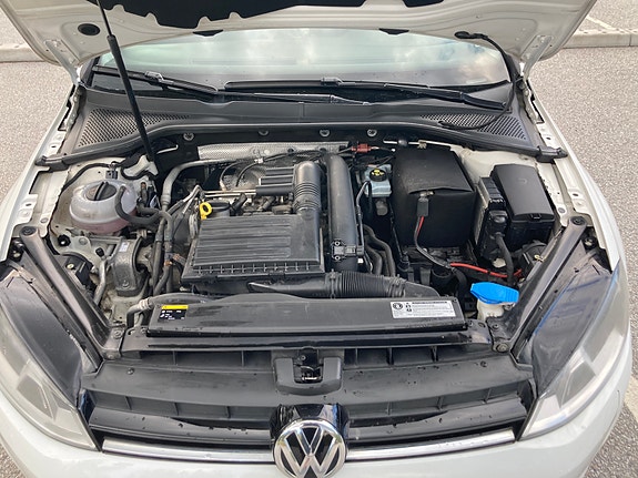 Volkswagen Golf VII 12 of 13