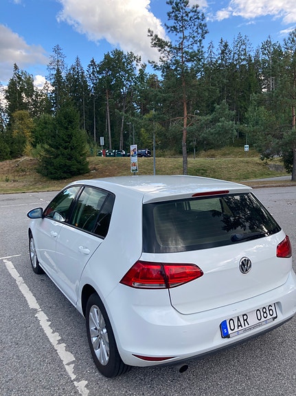 Volkswagen Golf VII 6 of 13