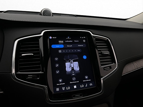 Volvo XC90 29 of 30